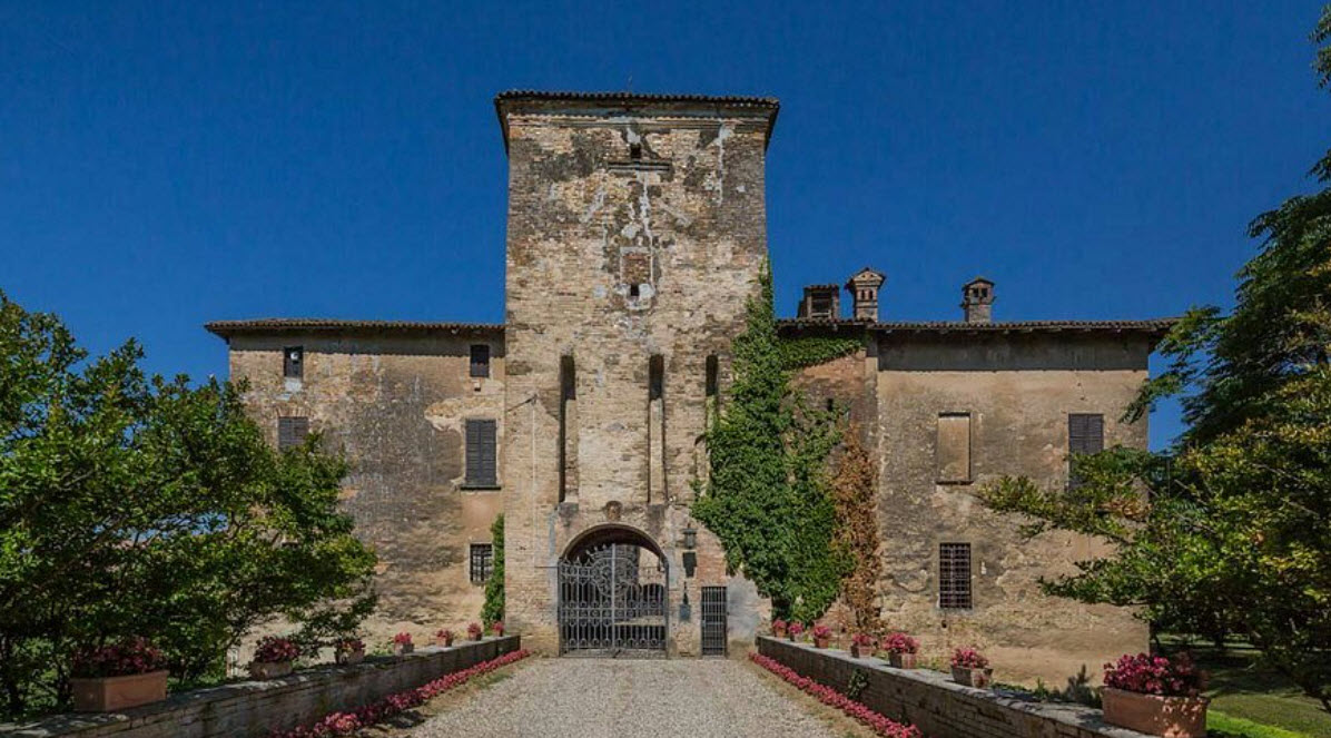 Castello di Cerreto, Italy